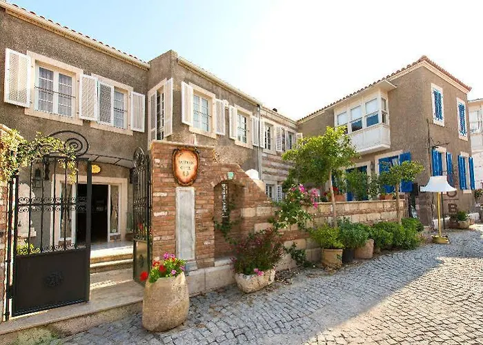 Kostem - Special Category Otel